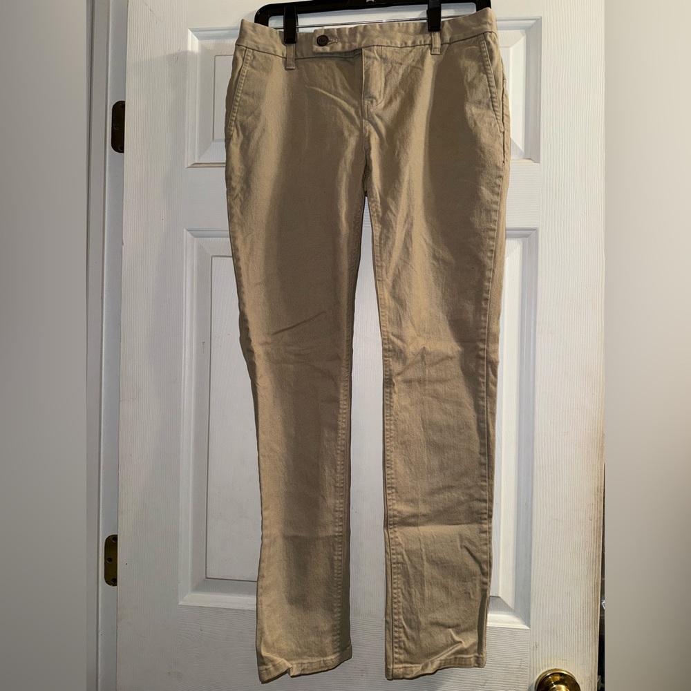 GAP khaki pants - women’s size 4 GUC